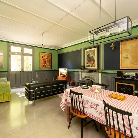 La Gare Champetre A *