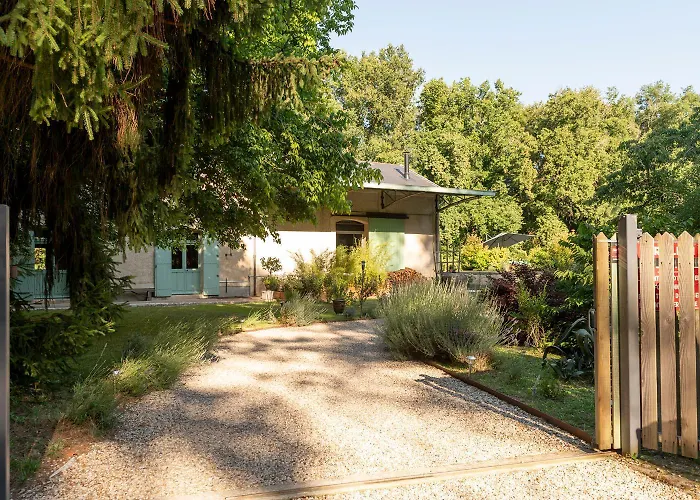 La Gare Champetre A Frontenac (Gironde)